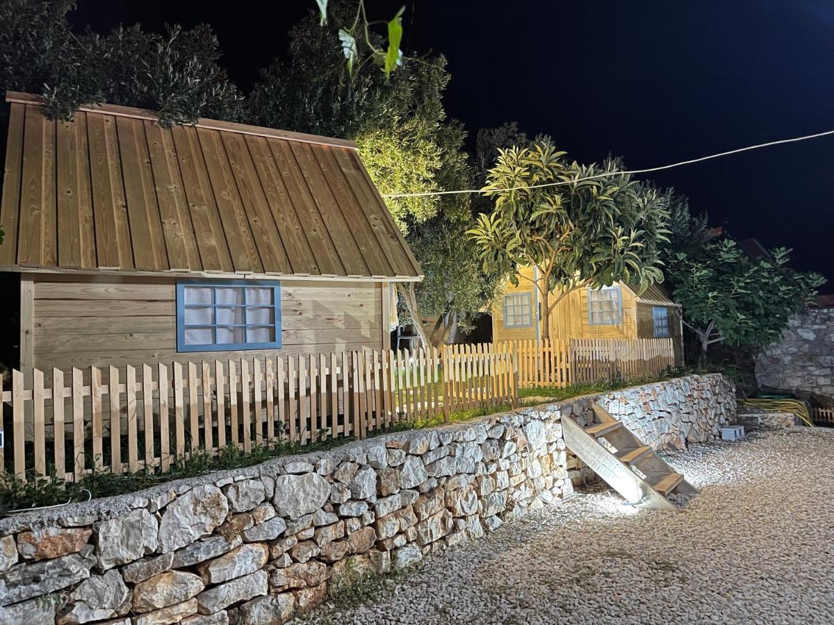 Camping Albania-Secret Village Den Sarande Exterior photo